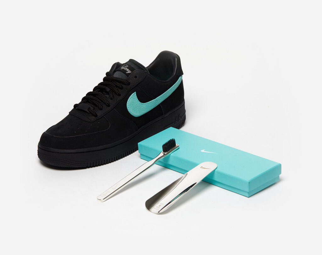 Tiffany & Co. x NIKE AF1 + Accessories