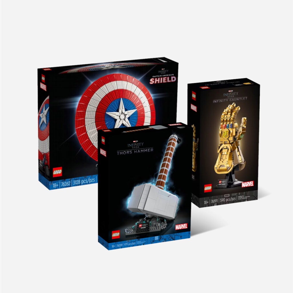 Lego Pack including Thanos Gauntlet, Captain America Shield and Black Panther Bust